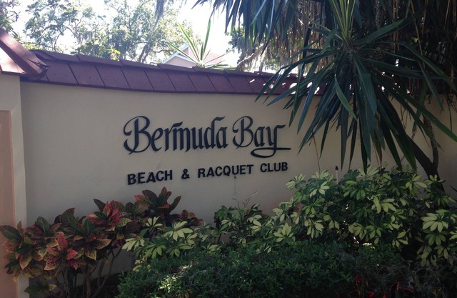 2BR 2BA Upstairs Unit on Private Beach!