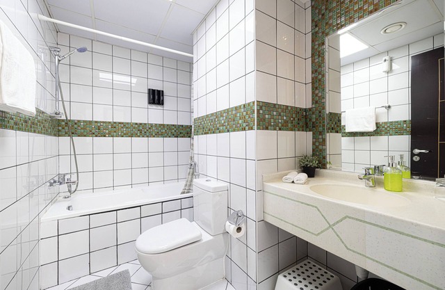 2BR Apt 30th Flr Near Metro - Walk to JBR Beach & Dubai Marina