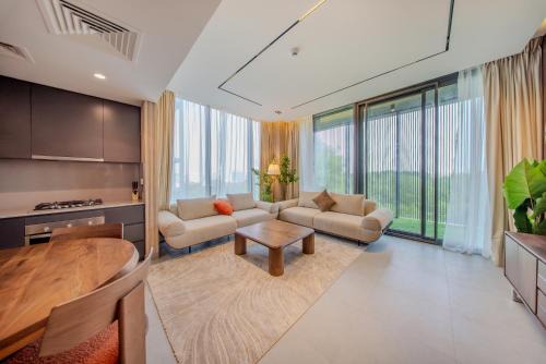 2BR Home - Aljada's Amazing Green Views - Sleeps 6