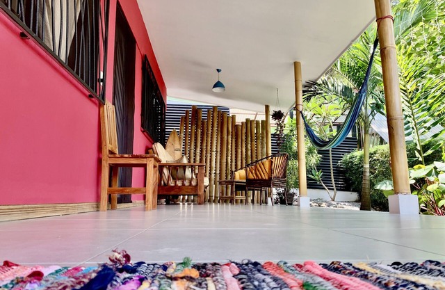 2BR Tropical Casita Cinco in Quepos, 10 min to Manuel Antonio National Park!