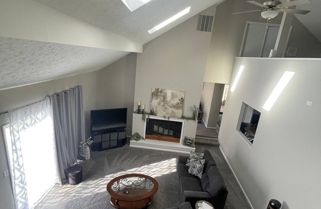 2mi to Purdue Stadium & Mackey Arena - Sleep 6 in remodeled home