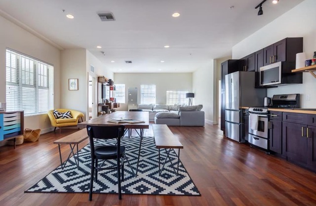 2min WALK 2 Beach 4beds 2 Baths Pet OK