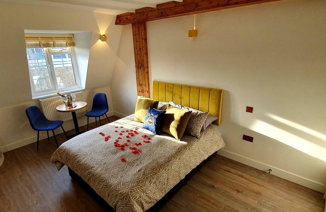 2nd floor luxury suite,jacuzzi ensuite - Angel, N1
