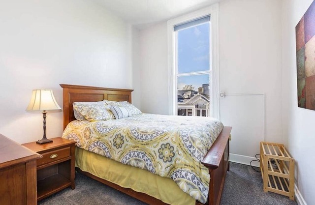 3 BD/2BA FLAT ON TRENDY UNION STREET IN SF!