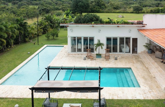 3 Bdr 🛏️ + 4 bathroom 🛁 Private pool 🌊👙 Near Beach ⛱️