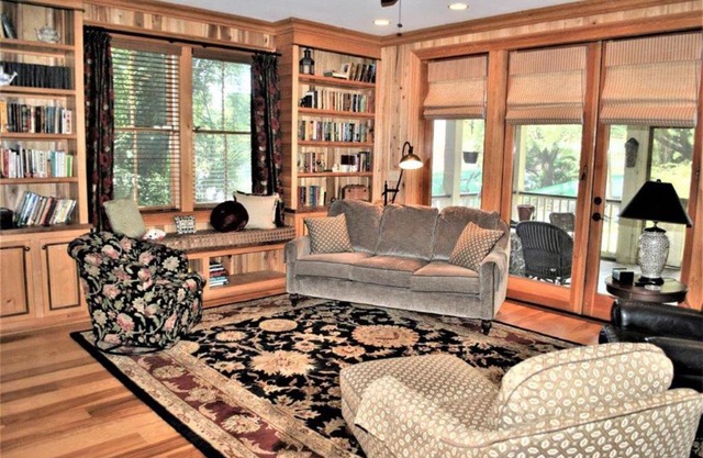 3 Bdrm in Georgetown's Historic District