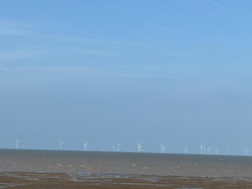 3 Bed Caravan - Sleeps 6 - Pets - Parking - Wifi