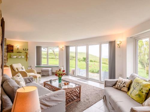3 Bed in Worth Matravers DC140