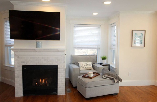 3 Bed Moreland St · Stunning 3+BD Under 10 mins to BOS w/parking & W/D