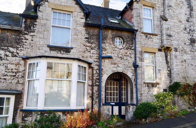 3 bedroom accommodation in Grange-over-Sands