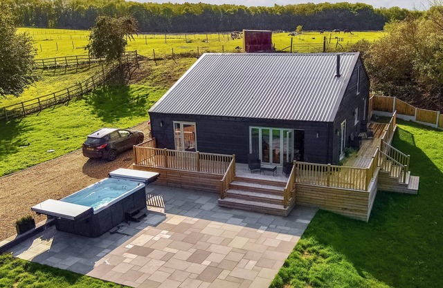 3 bedroom accommodation in Preston, near Canterbury