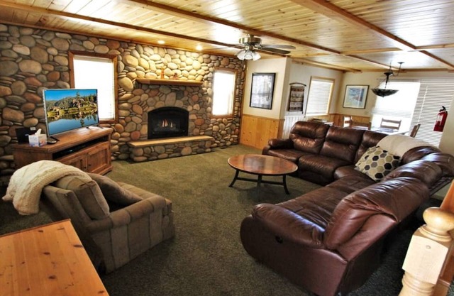 3 bedroom accommodation in Big Bear Lake
