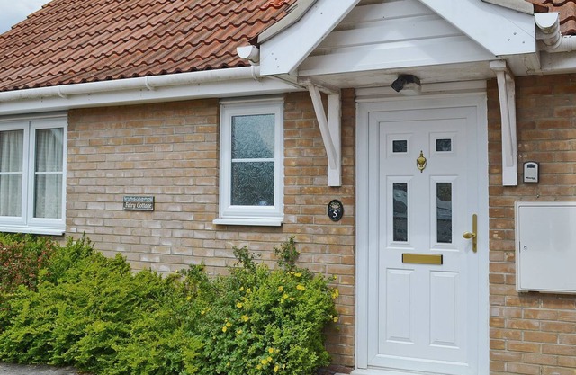 3 bedroom accommodation in Old Newton, near Stowmarket