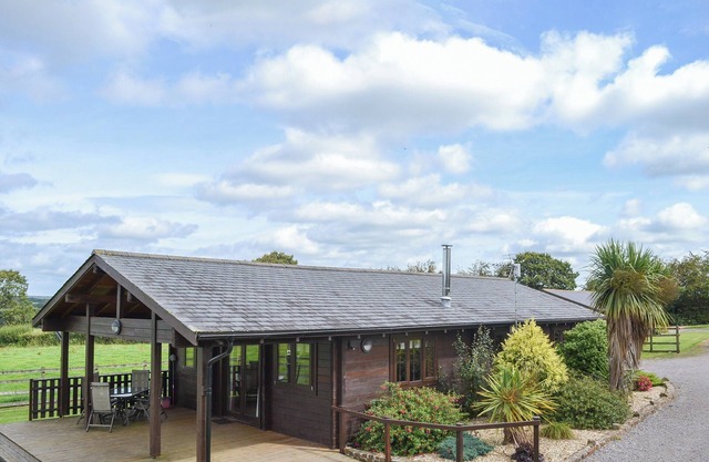 3 bedroom accommodation in Nomansland, near Tiverton