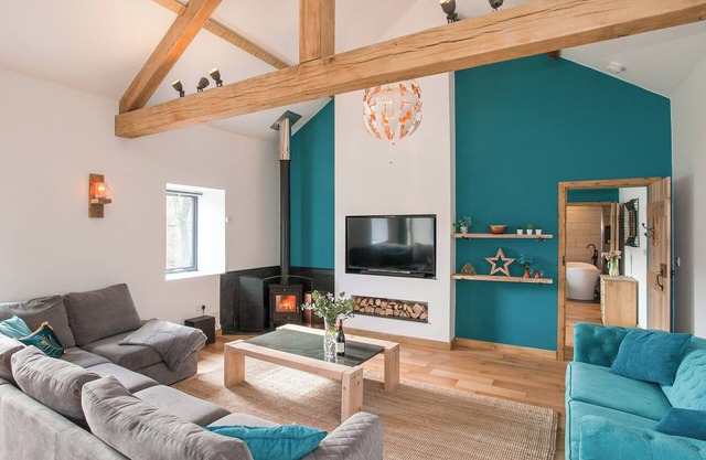 3 bedroom accommodation in Pont-Rhyd-y-Groes, near Ystrad Meurig