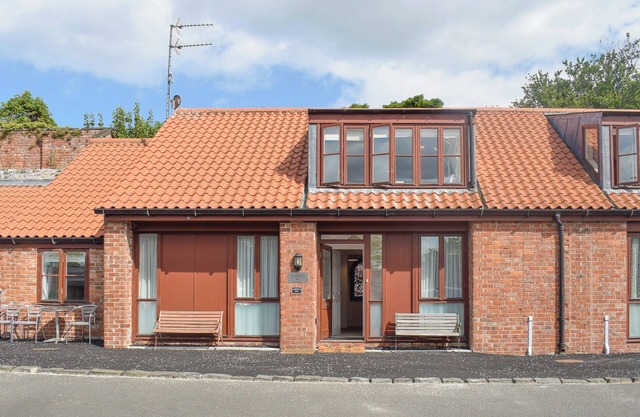 3 bedroom accommodation in Waren Mill, near Bamburgh