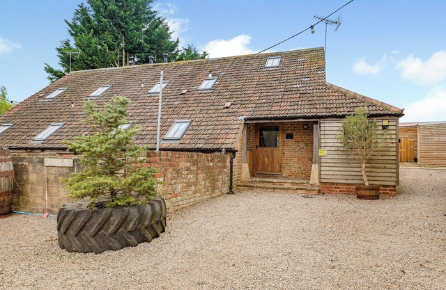 3 bedroom accommodation in Arlingham, near Frampton-on-Severn