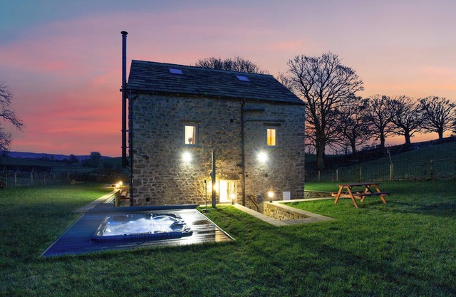 3 bedroom accommodation in Airton