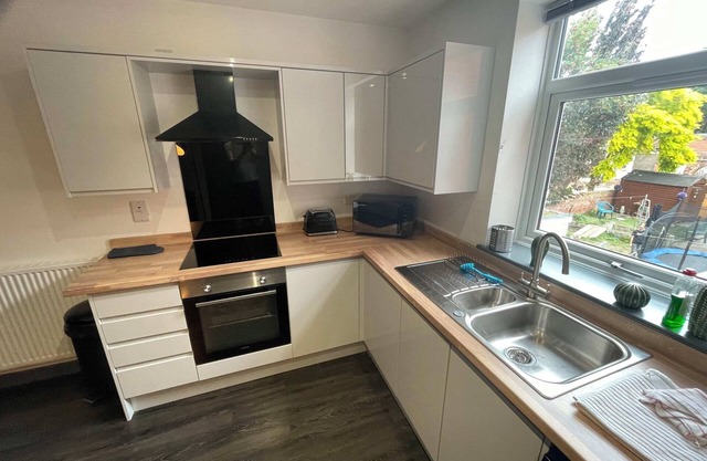 3 bedroom apartment in the village of Whitwell