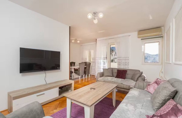 3 Bedroom Apartment in Dobrota with Balcony