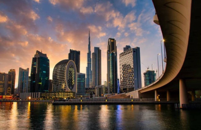 3 Bedroom Apartment Near Financial Centre Metro