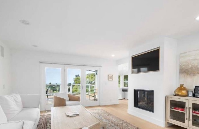 3 bedroom Aptos Home With Ocean View!