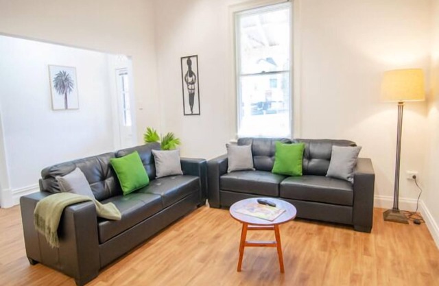 3 bedroom cottage with a central location that can't be beaten.