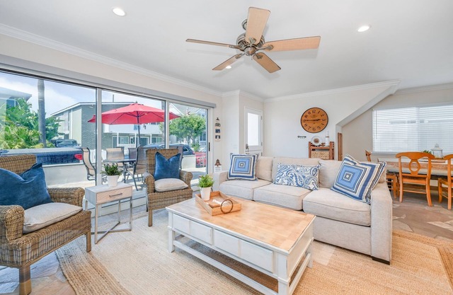 3 Bedroom Home on 36th with Indoor/Outdoor Living