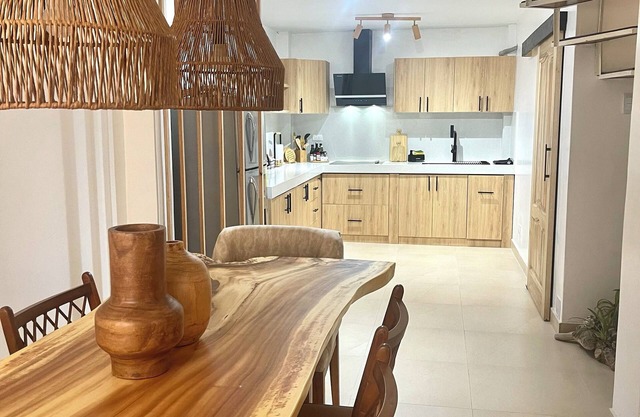 3-bedroom house in front of awesome Salinas with AC, WiFi