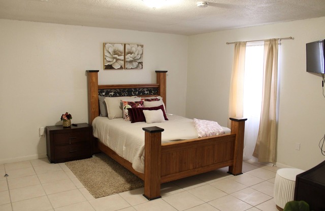 3-bedroom house in gorgeous Lake City with WiFi, AC and country comfort