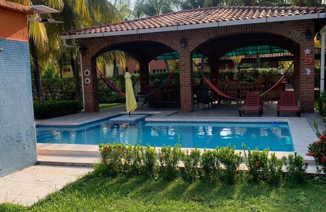 3-bedroom house in fabulous Los Cobanos with AC, Surrounded by trees and birds