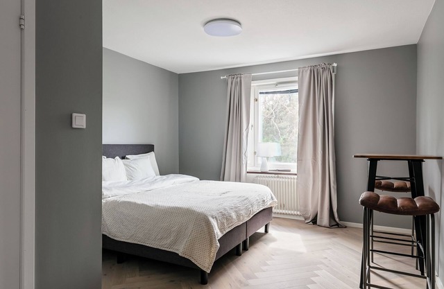3 Bedroom Newly Renovated City Apartment