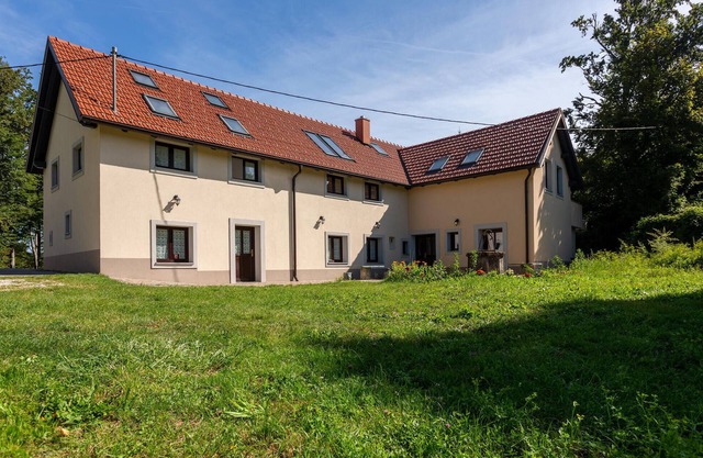 3 bedroom pet friendly home in Col