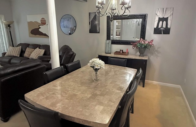 3-Bedroom Relaxing Townhome in High Point, Archdale Near HP Furniture Market