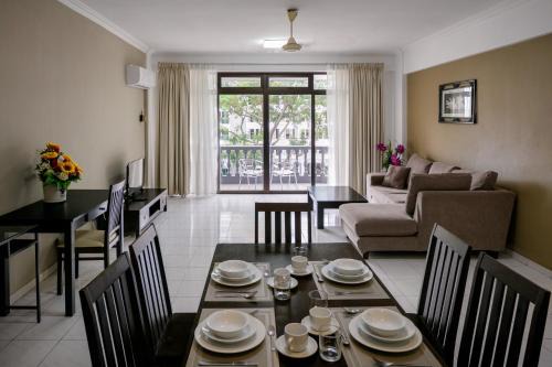 3-Bedroom Stay at Macalister Road & Georgetown, Noble Villa Penang