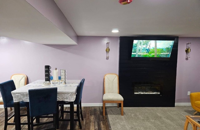 3-bedroom townhome in peaceful New Hope with AC, WiFi