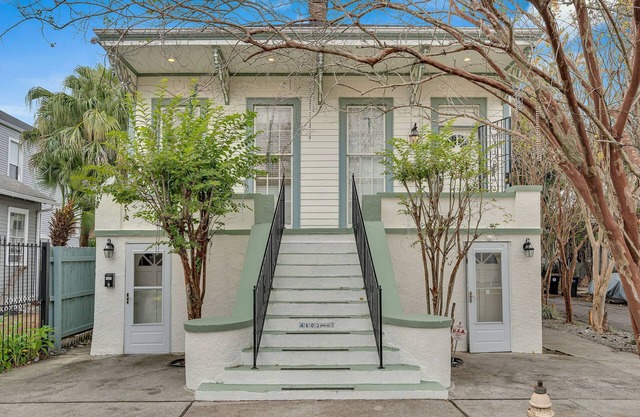 3 Bedroom Uptown retreat