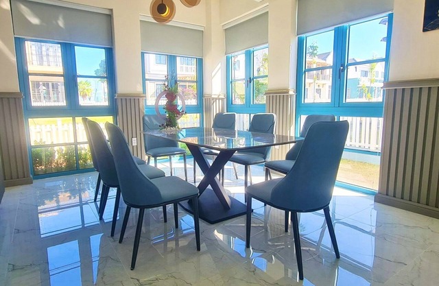 3 bedroom seaview Surry Villa - Novaworld Phan Thiet