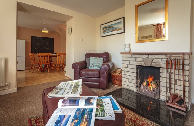 3 bedroomed holiday cottages that sleeps 5, with one off road car parking space and indoor pool