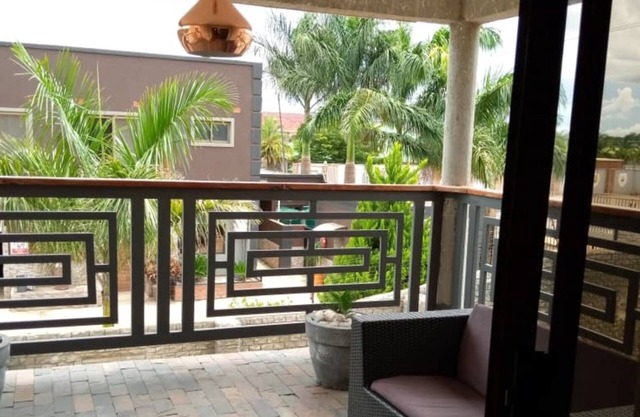 3 Bedrooms Exclusive House in Mass Media