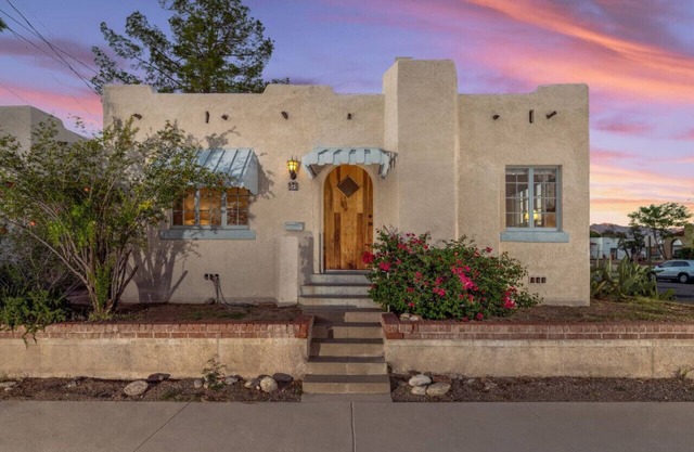 3 Blocks from U of A & 4th Ave/Cozy/1 BR 1 BA