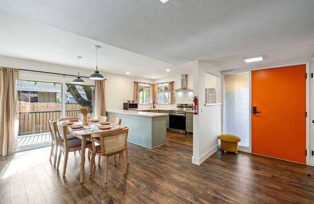 3 BR Home - Close to Highway & Amenities