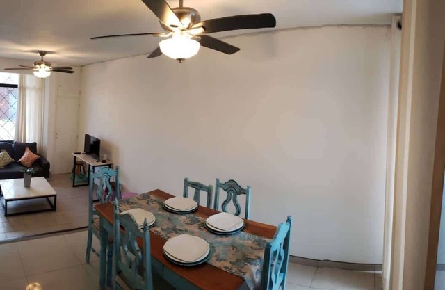 3 BR house with 2 AC in La Fuente