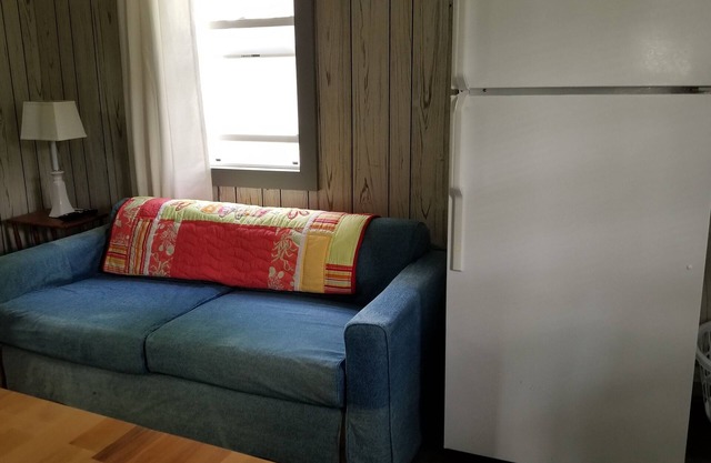 #3 is a quaint, affordable cabin on the shores of Birch Lk, 1 Boat Slip Included