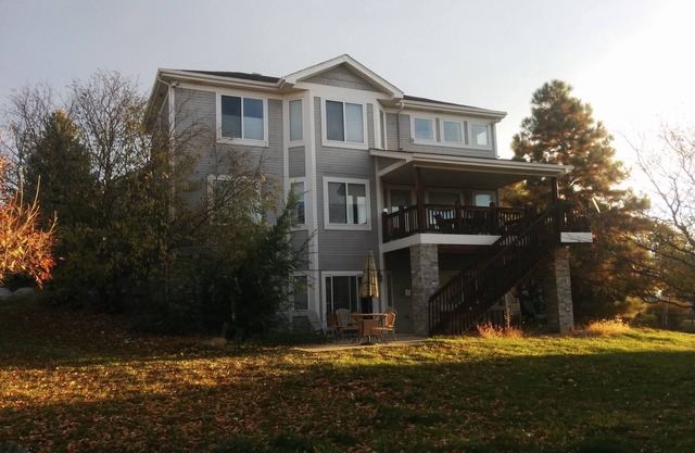 3-level Home On Golf Course 10 Min. From Boulder/25 Min. From Denver