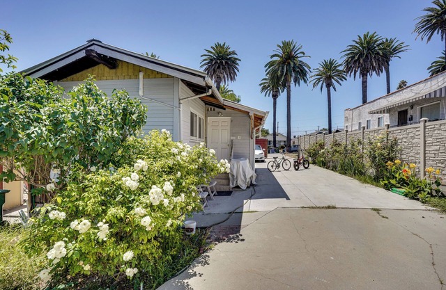 3 Mi to Beaches: Low-Key San Pedro Rental!