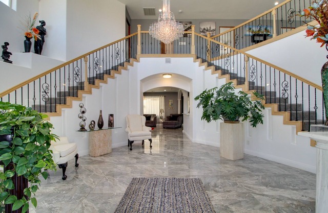 3 Mi to Rio Grande: Albuquerque Home w/Balcony