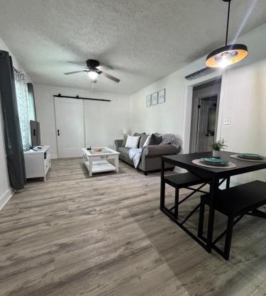 3 miles to Ft Benning - Cozy Family Retreat