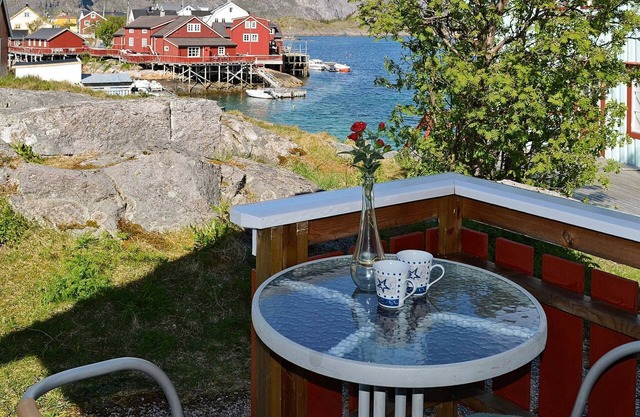 3 person holiday home in Henningsvær-By Traum