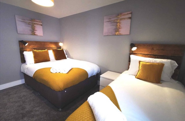 3 RM Studio, Open-plan Living, Dining, & Kitchen